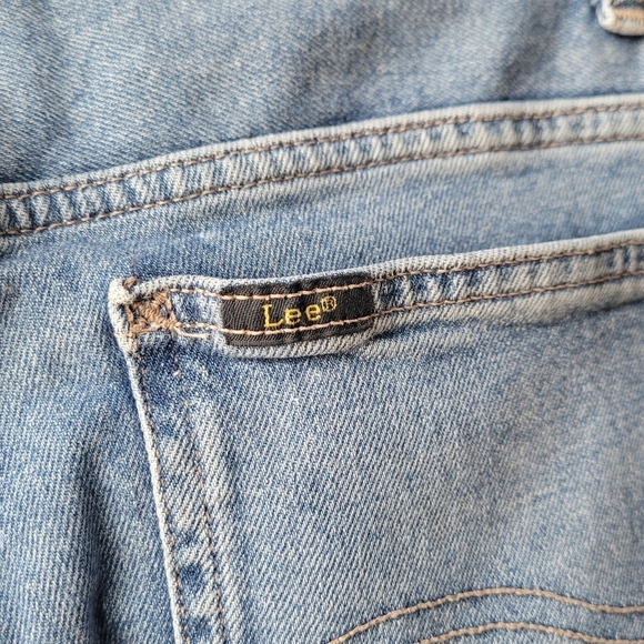 Lee Jeans Boyfriend Mid Rise 10" in Womens Size 2 Medium Stretch Relaxed Blue - Picture 5 of 9